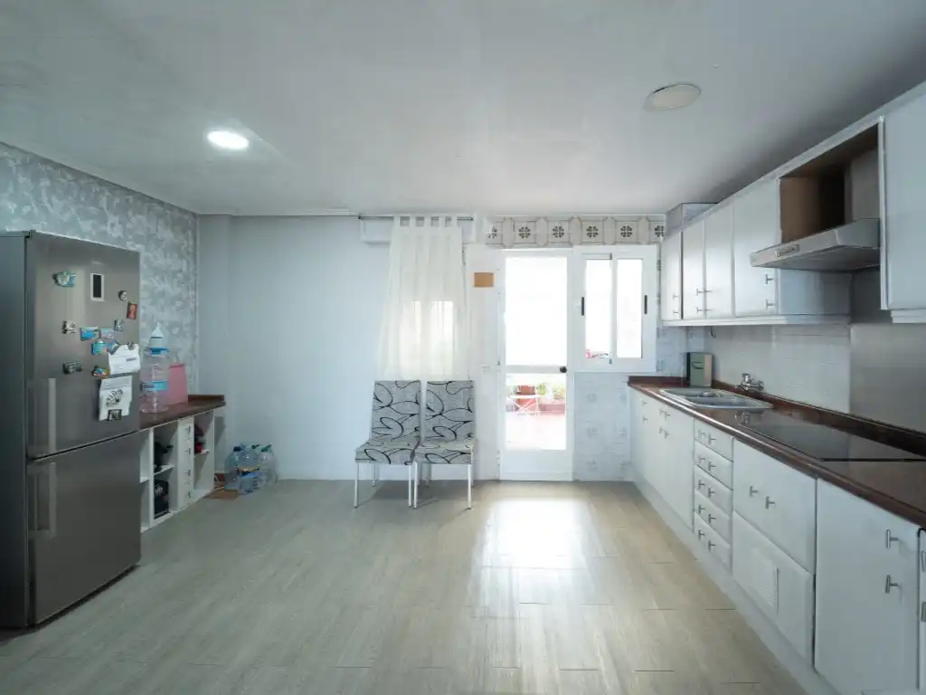 Cuina de Pis en venda en Riba-roja de Túria amb Aire condicionat i Terrassa