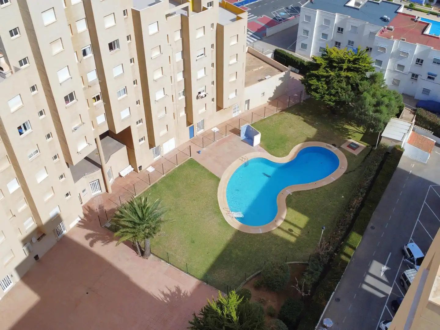 Piscina de Apartamento de alquiler en La Manga del Mar Menor con Terraza y Piscina