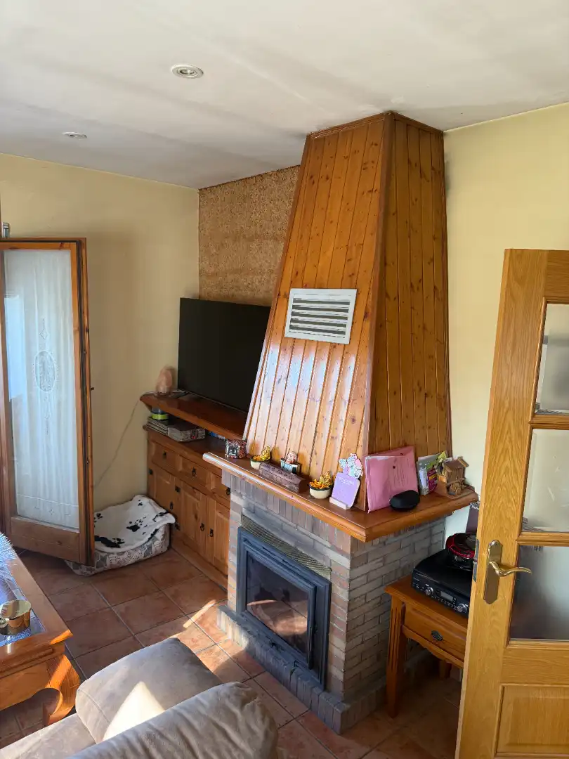 Sala de estar de Casa o chalet en venta en Riells i Viabrea con Calefacción, Jardín privado y Piscina