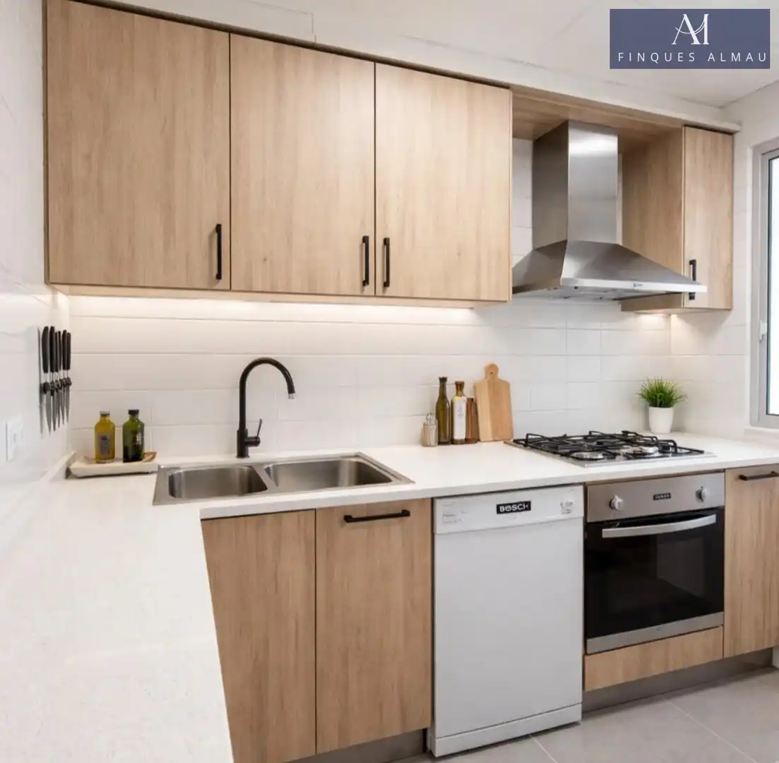 Cocina de Piso en venta en Barcelona con Aire acondicionado, Calefacción y Balcón
