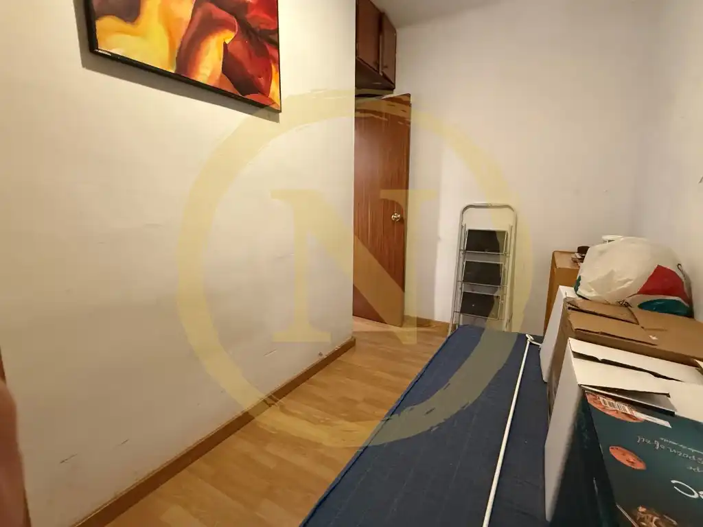 Piso en venta en L'Hospitalet de Llobregat con Balcón