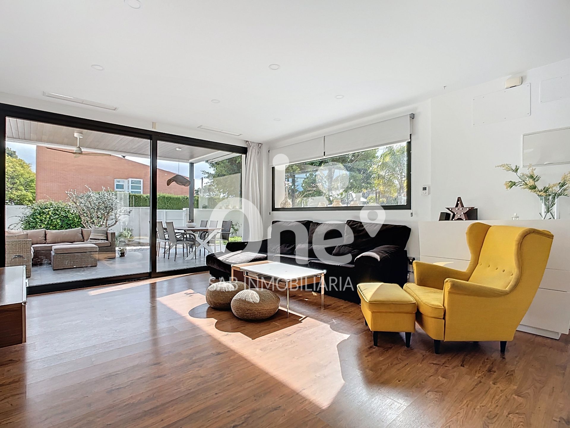 Sala d'estar de Casa o xalet de lloguer en L'Eliana amb Aire condicionat, Calefacció i Jardí privat