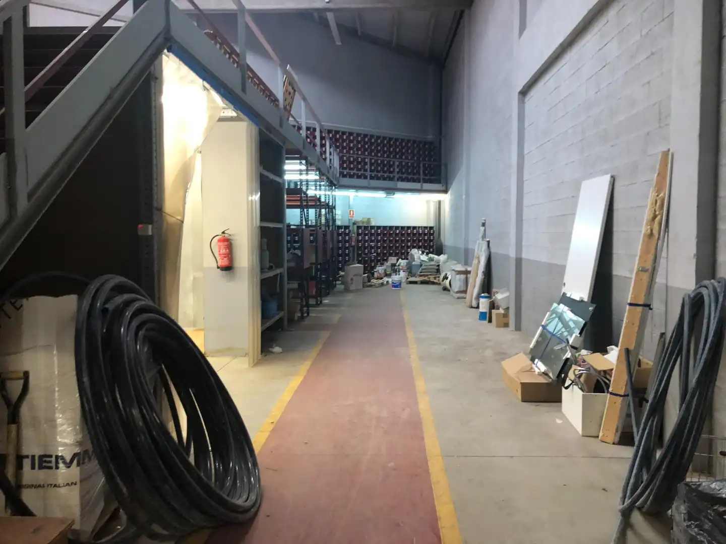 Nau industrial en venda en Abrera