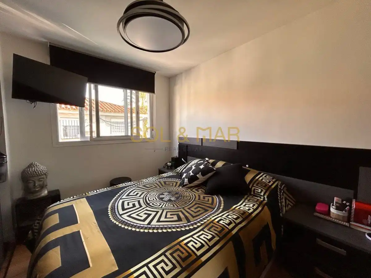 Habitación de Piso en venta en Torremolinos con Aire acondicionado, Calefacción y Amueblado