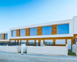 Vista exterior de Casa o xalet en venda en Santa Pola amb Terrassa, Piscina i Balcó