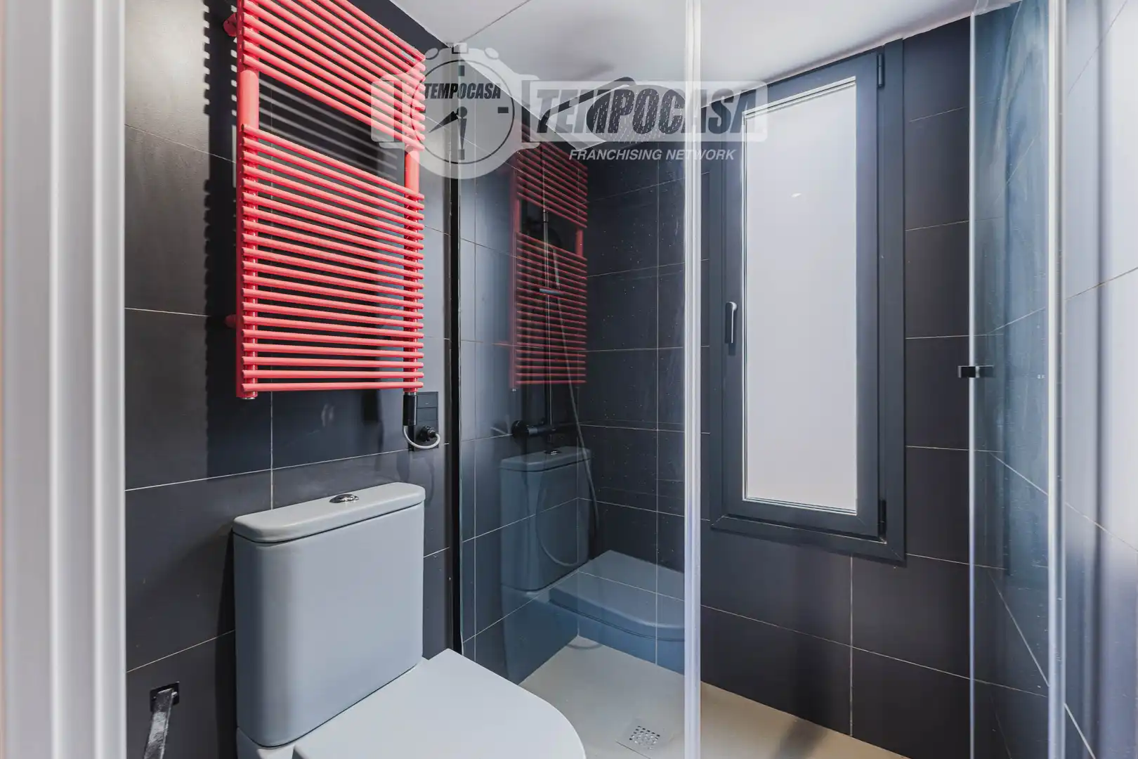 Bathroom of Flat for sale in Barcelona  with Air Conditioner, Heating and Balcony