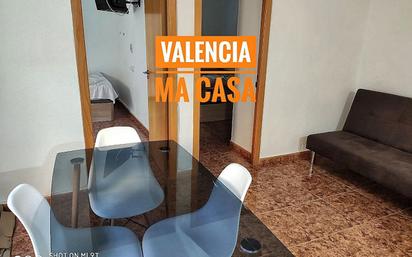 Bedroom of Flat for sale in  Valencia Capital  with Air Conditioner