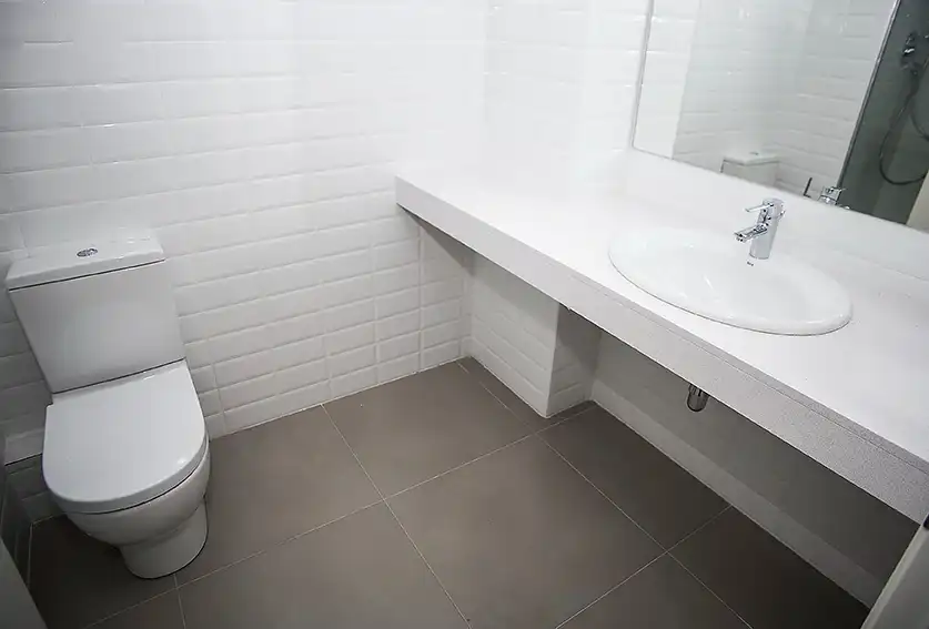 Bathroom of Flat for rent in Barcelona  with Terrace, Storage room and Oven