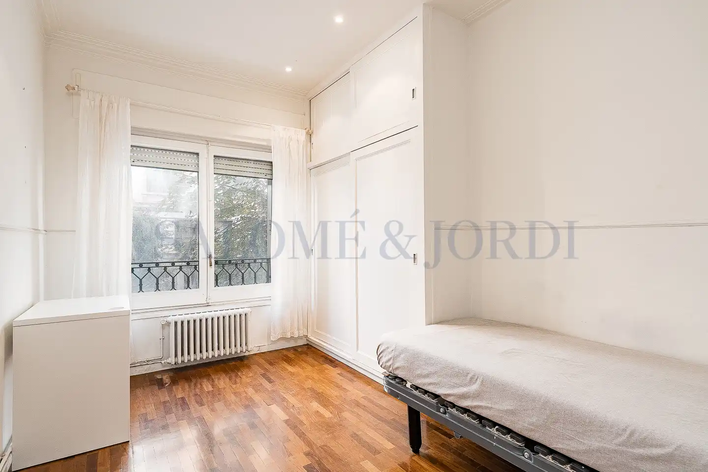 Habitación de Piso en venta en Barcelona con Aire acondicionado, Calefacción y Jardín privado