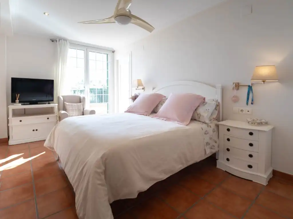 Habitación de Casa o chalet en venta en Torrent con Aire acondicionado, Calefacción y Jardín privado