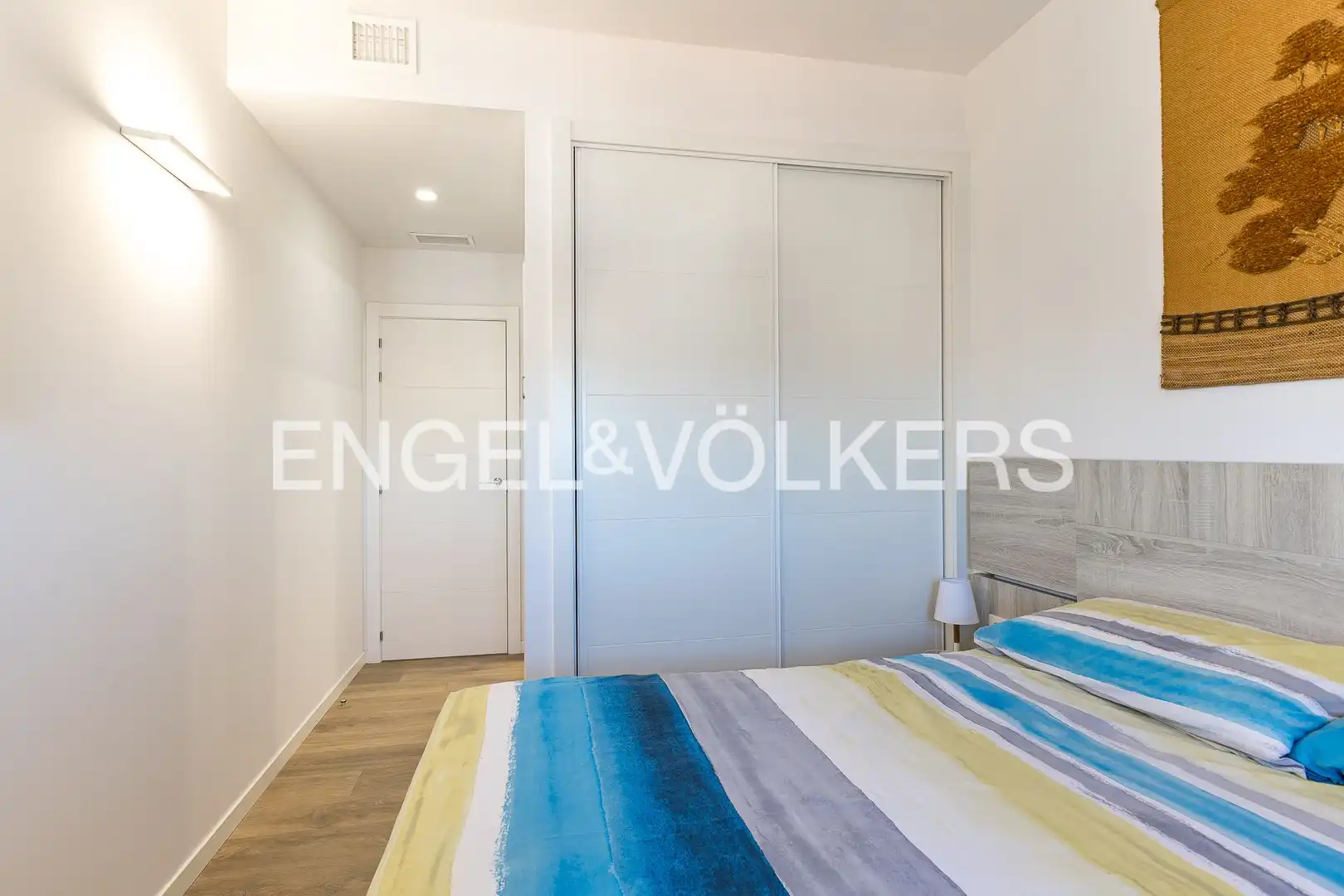 Bedroom of Flat for sale in L'Hospitalet de Llobregat  with Air Conditioner, Heating and Parquet flooring