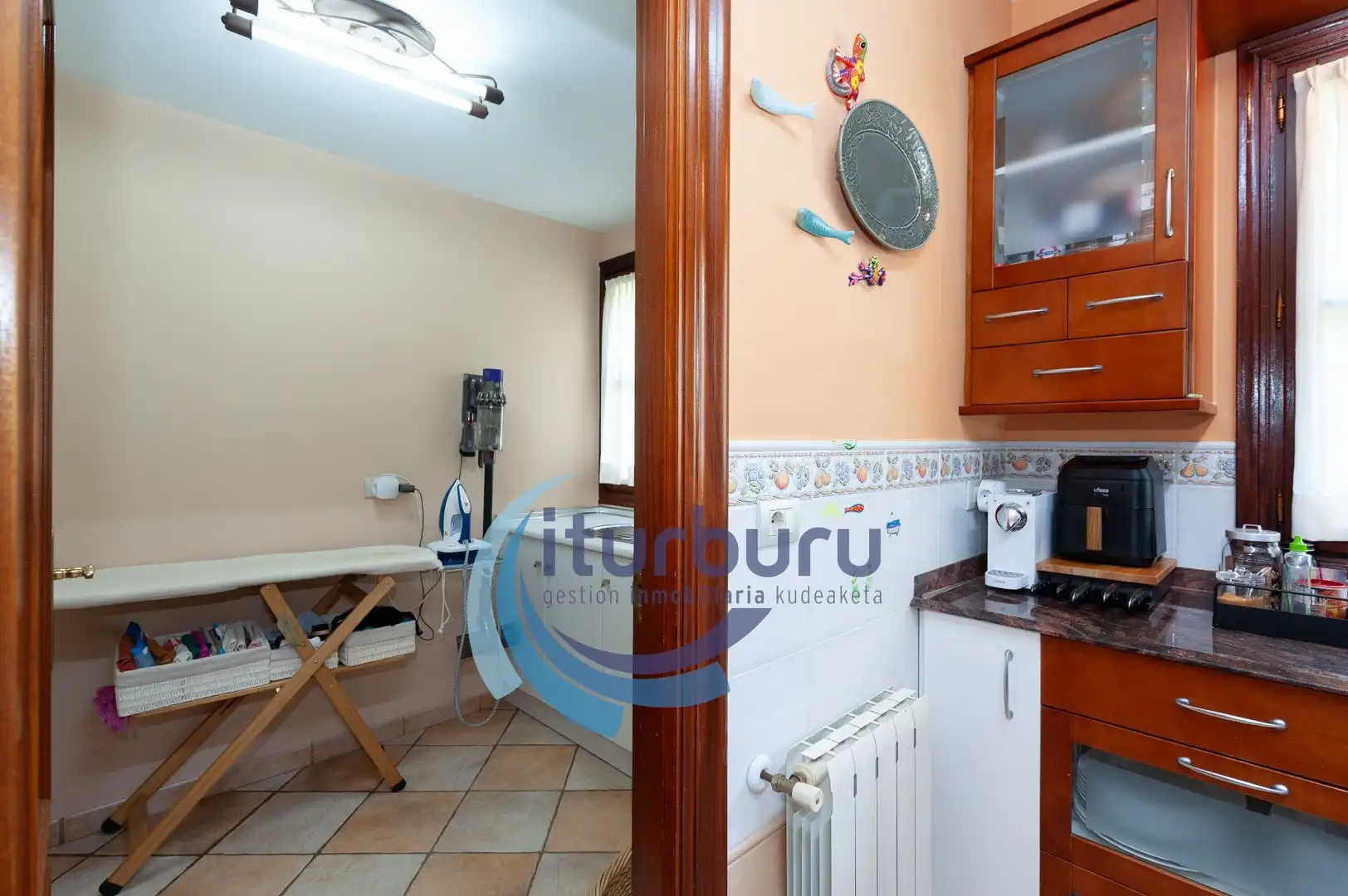 Cocina de Casa o chalet en venta en Zamudio con Calefacción, Jardín privado y Terraza