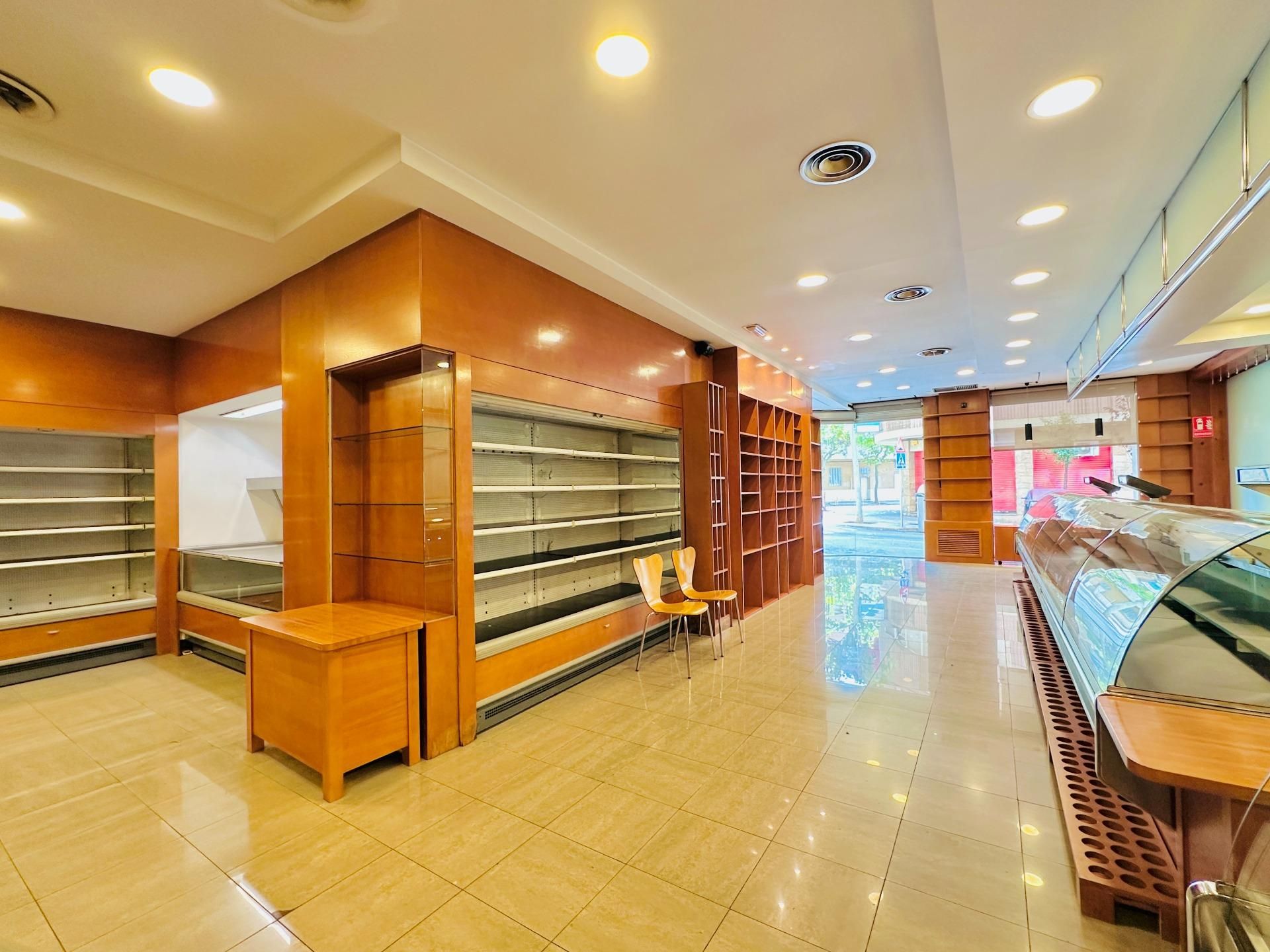 Local de alquiler en Terrassa con Aire acondicionado y Amueblado