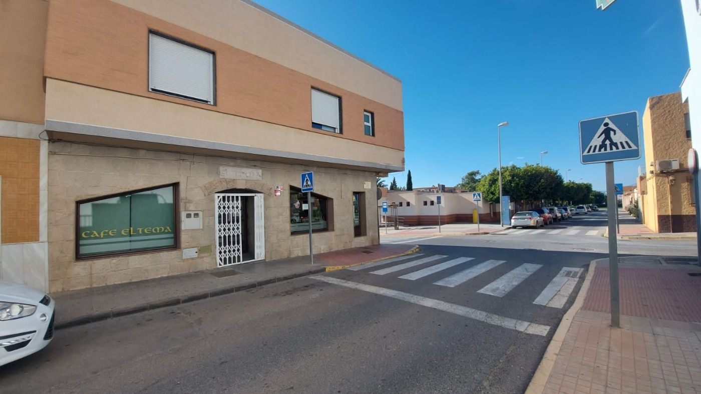 House or chalet for sale in Santa María del Águila