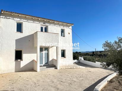 Casa o xalet en venda en Albaida amb Jardí privat, Terrassa i Balcó