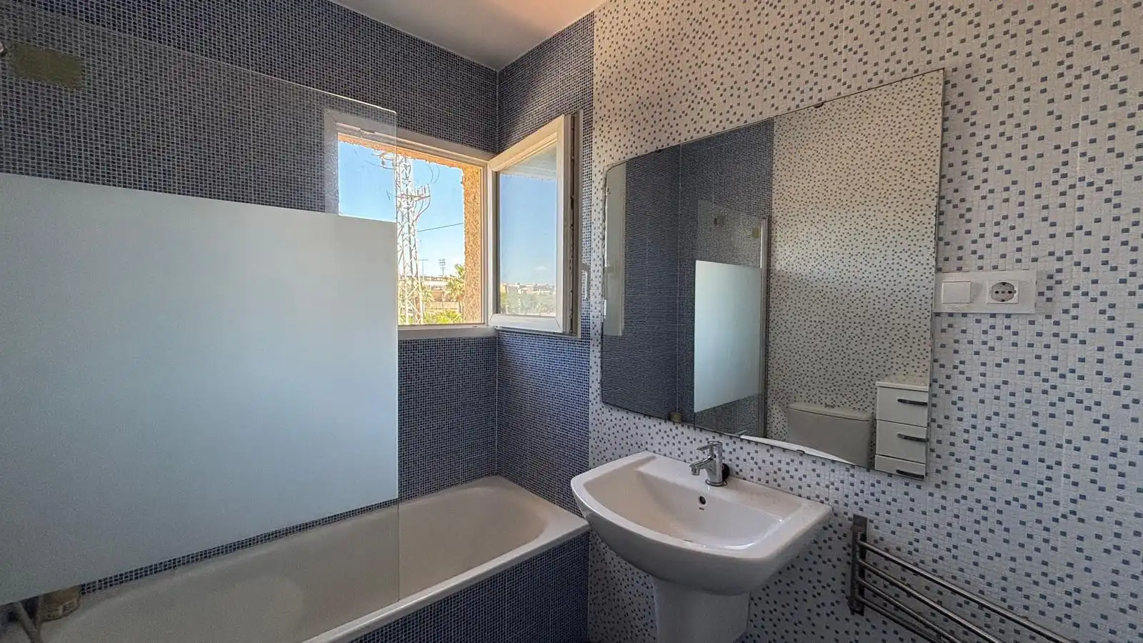 Baño de Casa o chalet en venta en Cartagena con Calefacción, Terraza y Amueblado
