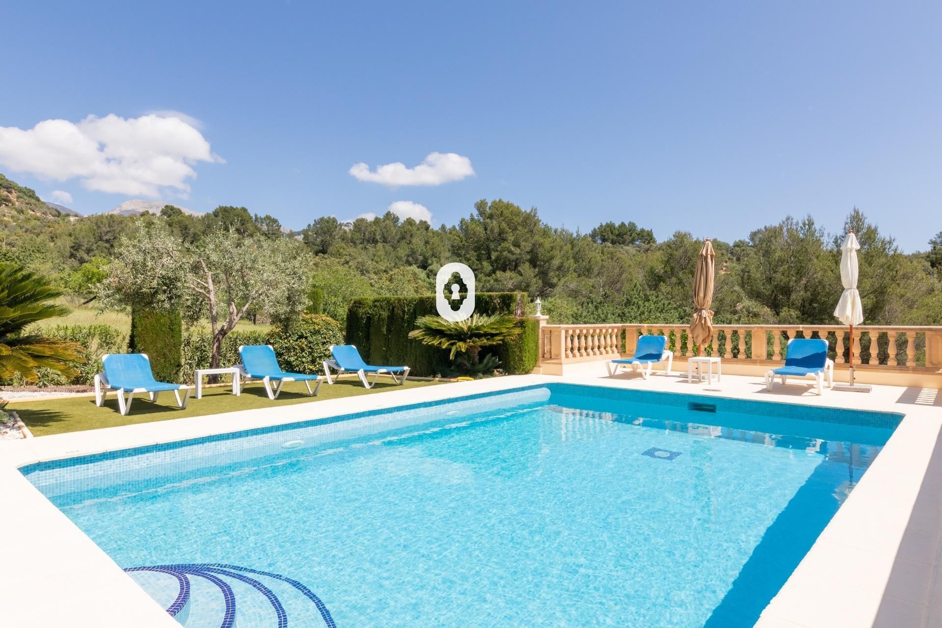 Swimming pool of House or chalet for sale in Mancor de la Vall  with Air Conditioner, Heating and Private garden