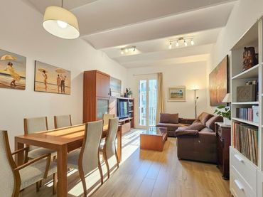 Piso con balcón en venta en Carrer del Rosselló