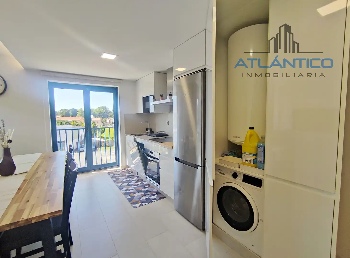 Wohnung zur Miete in Avenida de Bértoa, Carballo