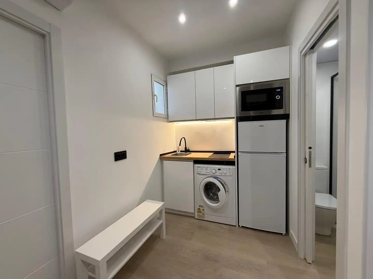 Cocina de Apartamento de alquiler en Madrid con Aire acondicionado, Calefacción y Trastero