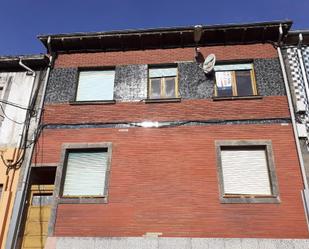 Vista exterior de Casa o xalet en venda en Langreo amb Terrassa
