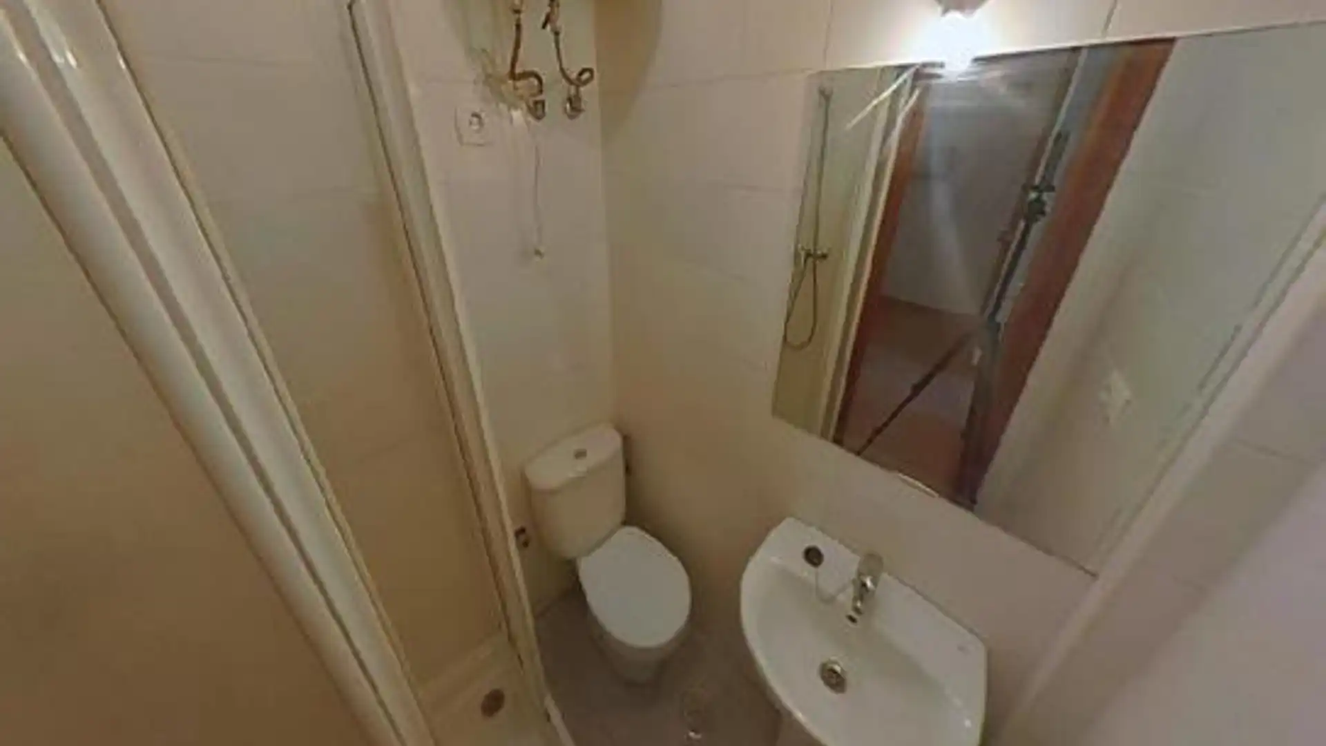 Bathroom of Office for sale in  Sevilla Capital