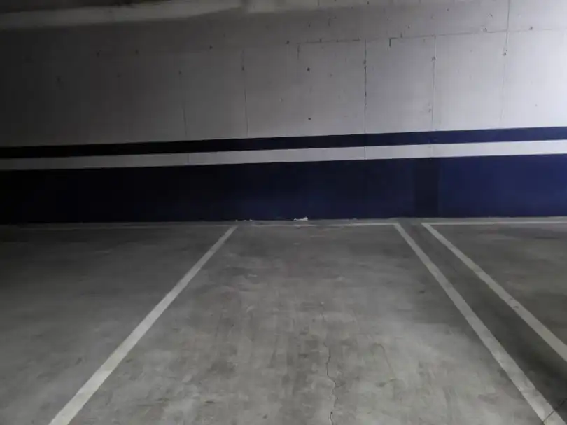 Parking of Garage for rent in Pinto  with Alarm