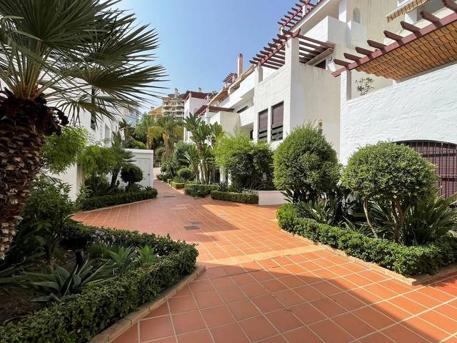 Piso en Venta en Marbella - Marbella,Nueva Andalucia,Avenida del Pr en Las Brisas