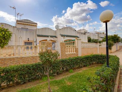Garden of Single-family semi-detached for sale in Torrevieja  with Air Conditioner, Terrace and Swimming Pool