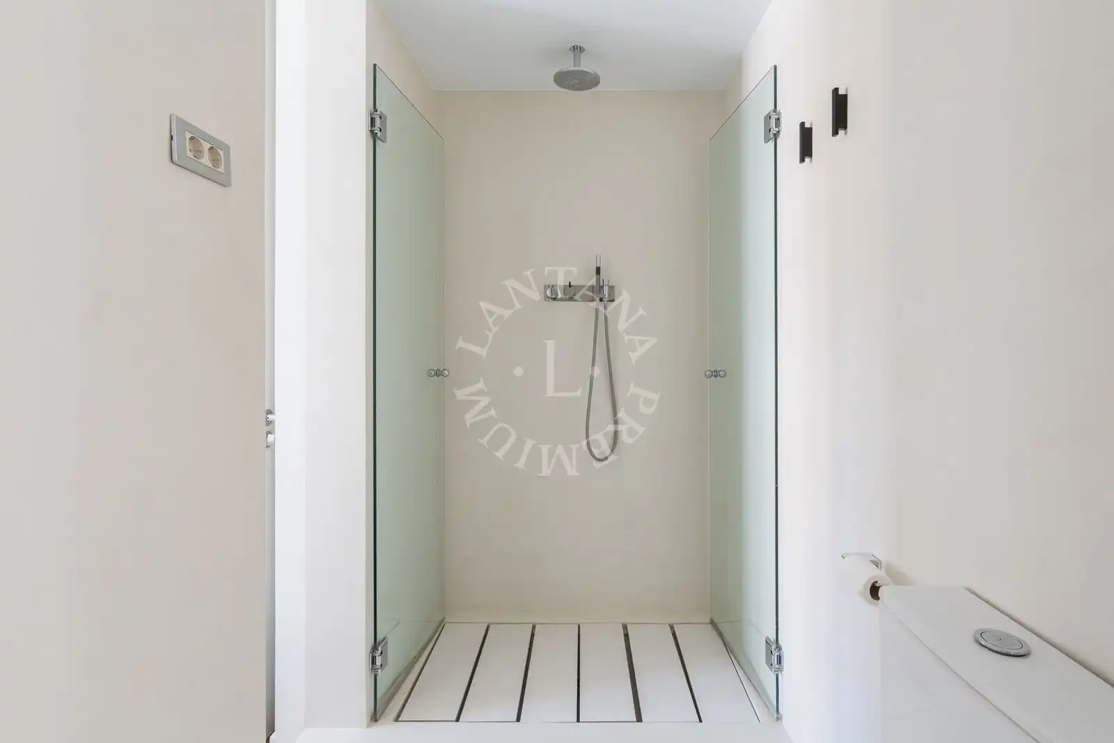 Baño de Casa o chalet en venta en Barcelona con Calefacción y Terraza