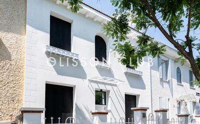 Exterior view of House or chalet for sale in  Madrid Capital  with Air Conditioner, Heating and Private garden