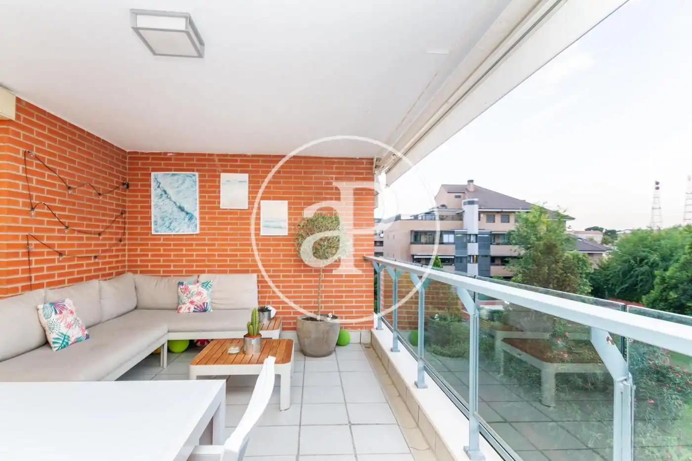 Terrassa de Pis de lloguer en Pozuelo de Alarcón amb Aire condicionat, Calefacció i Jardí privat