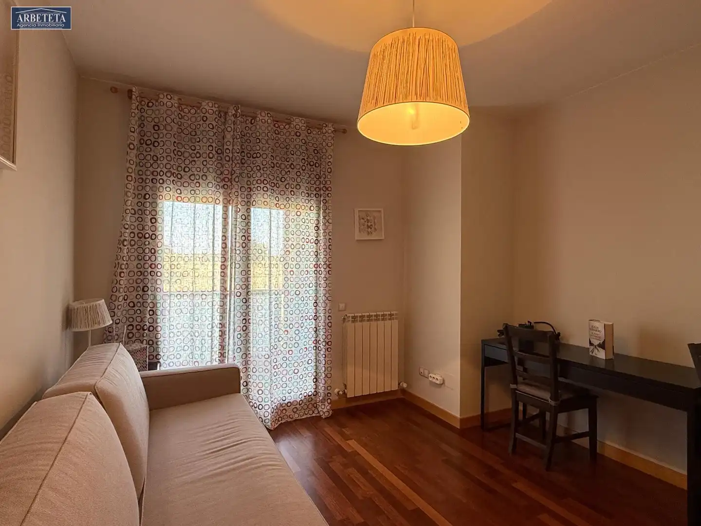 Sala de estar de Casa adosada en venta en Yebes con Aire acondicionado, Calefacción y Terraza