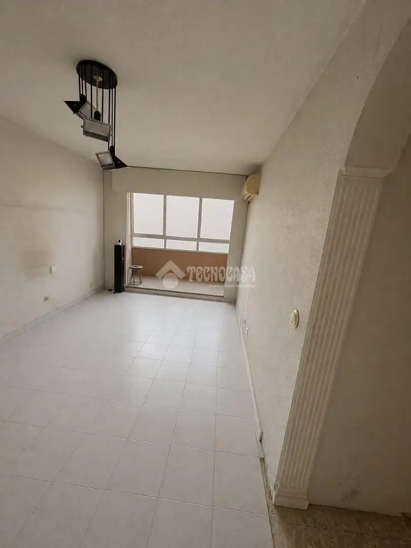 Piso en venta en Fuenlabrada con Aire acondicionado, Calefacción y Terraza