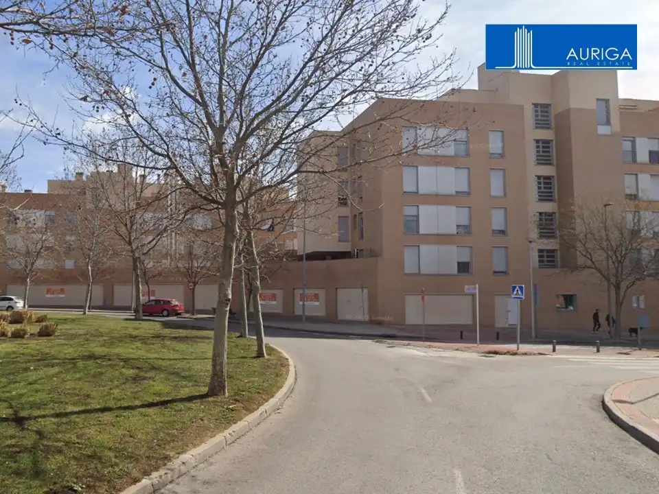 Vista exterior de Local en venta en Torrejón de Ardoz con Aire acondicionado