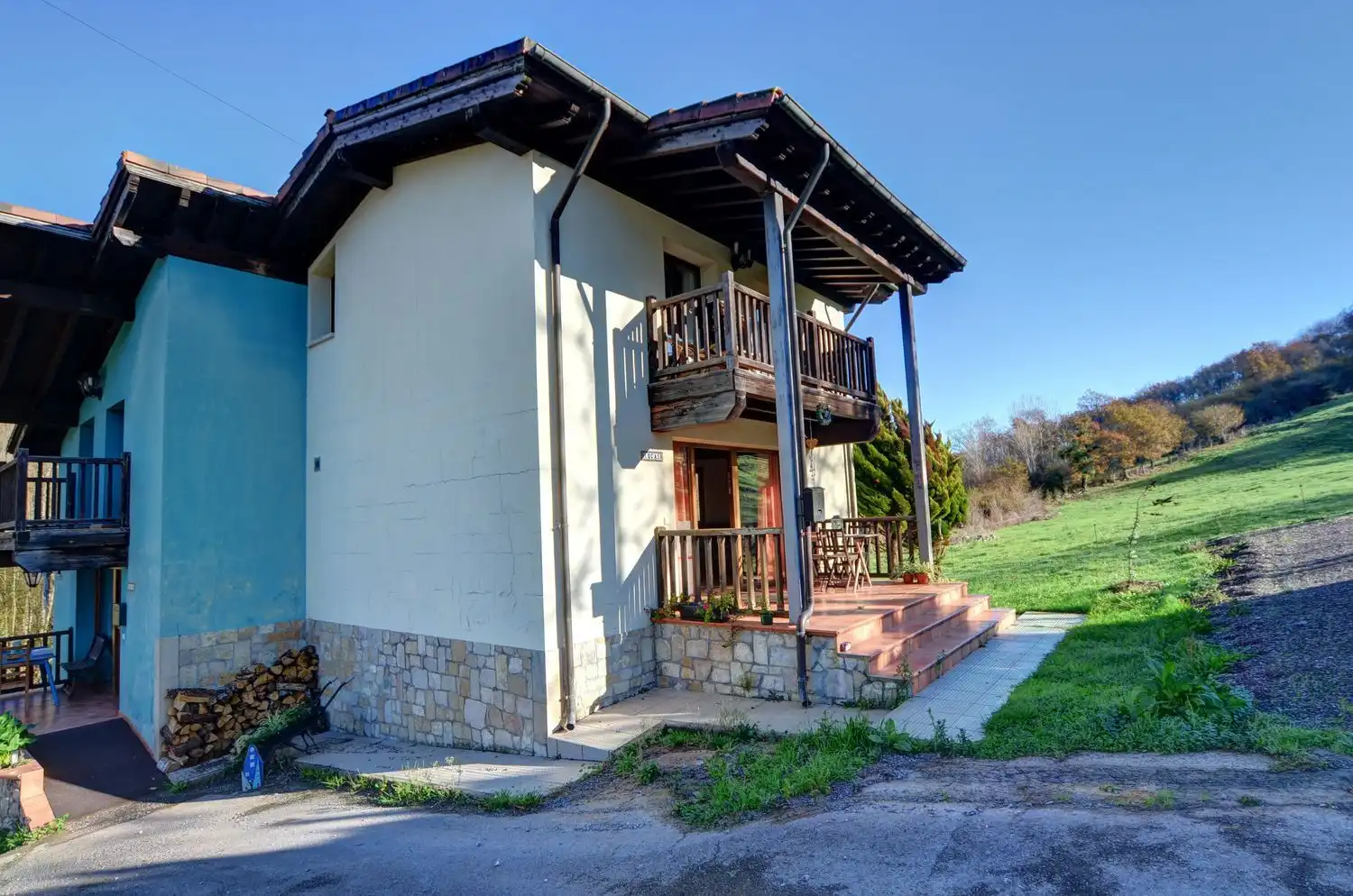 Exterior view of Houses for sale in Cangas de Onís  with Heating, Terrace and Swimming Pool