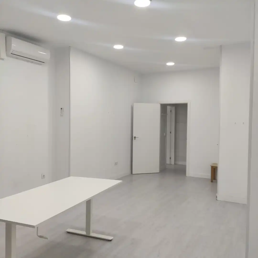 Gewerbefläche zur Miete in Plaza San Severiano 1, imagen 3