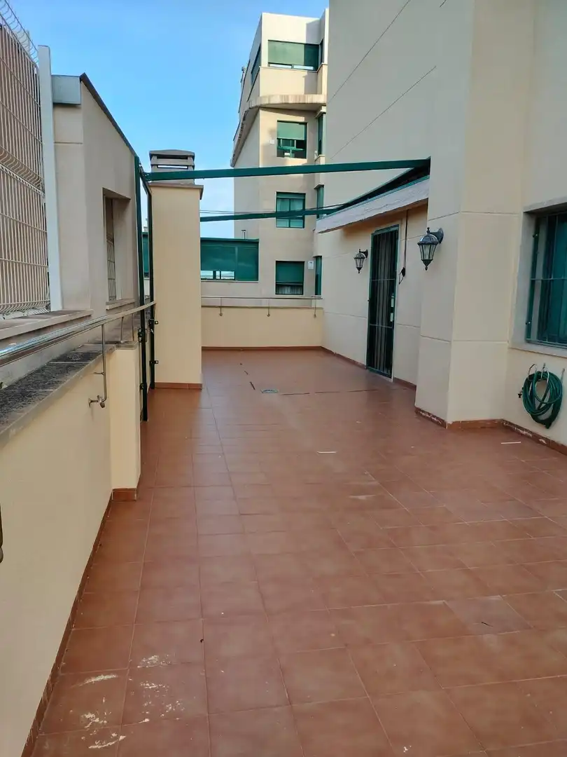 Attic for rent in Calle Azarbe Papel, Vistalegre