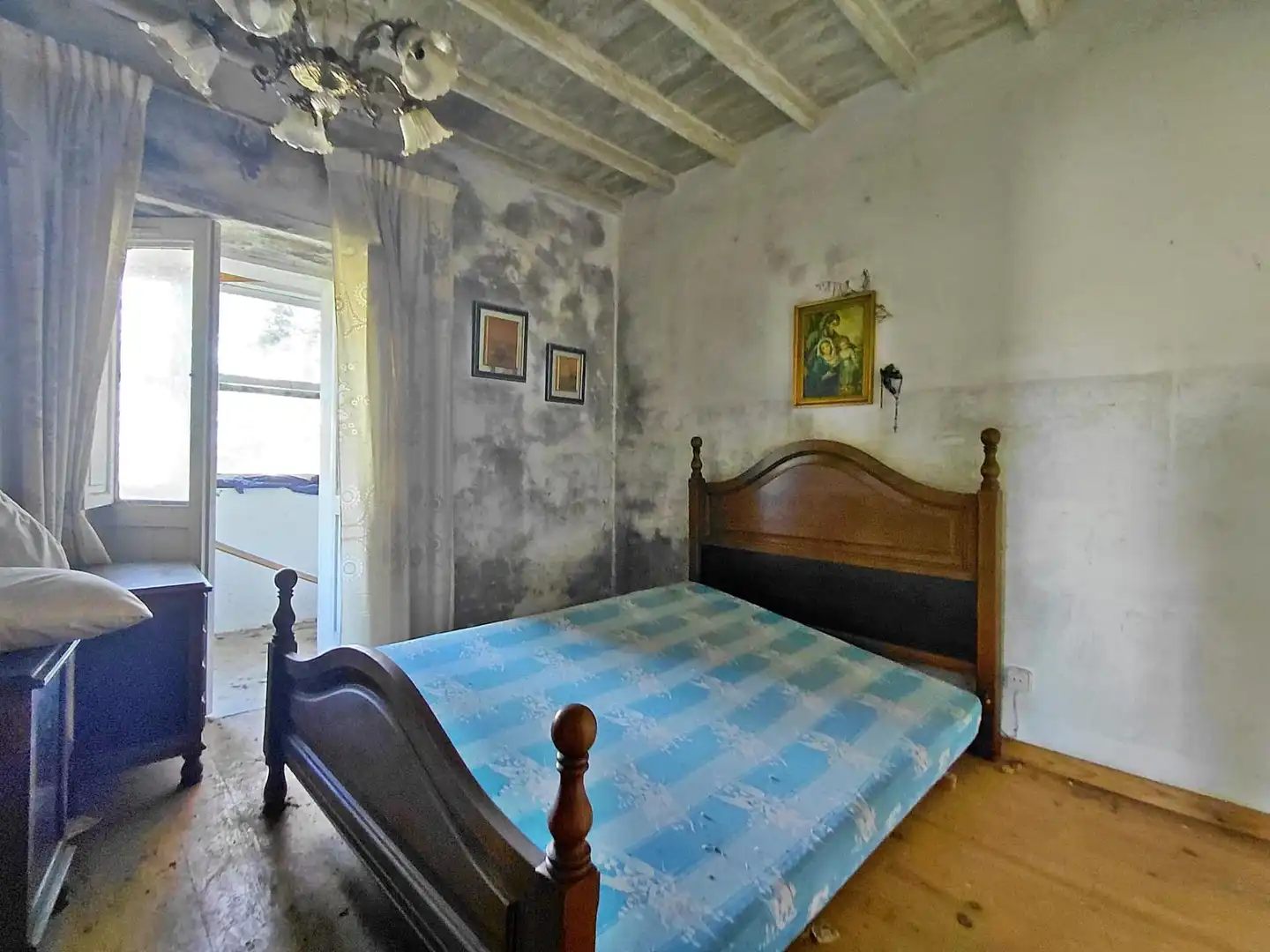 Dormitori de Casa o xalet en venda en Vilagarcía de Arousa amb Jardí privat, Terrassa i Traster