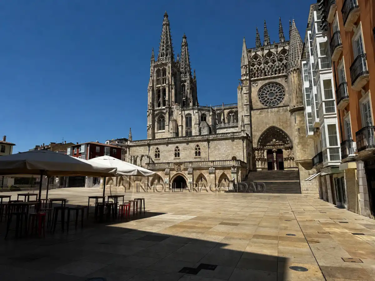 Flat for rent in Burgos  with Heating and Furnished