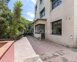 Exterior view of House or chalet for sale in  Barcelona Capital  with Air Conditioner, Heating and Private garden