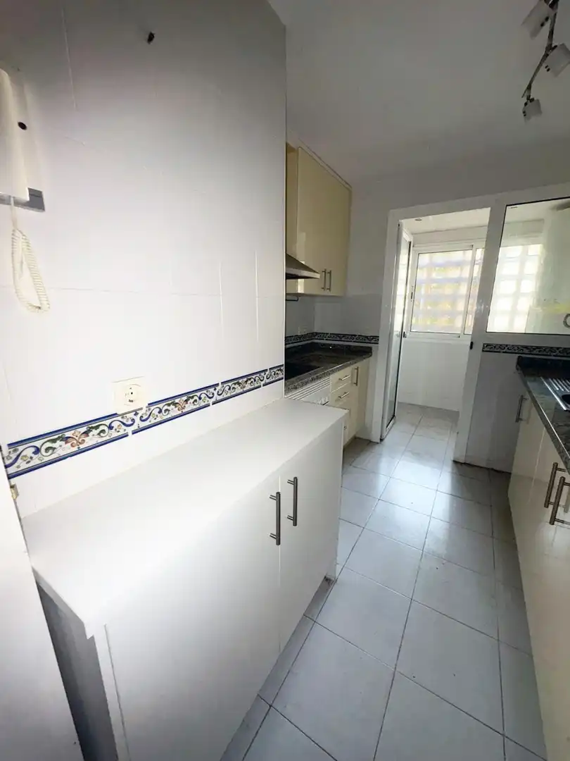 Flat for sale in La Duquesa