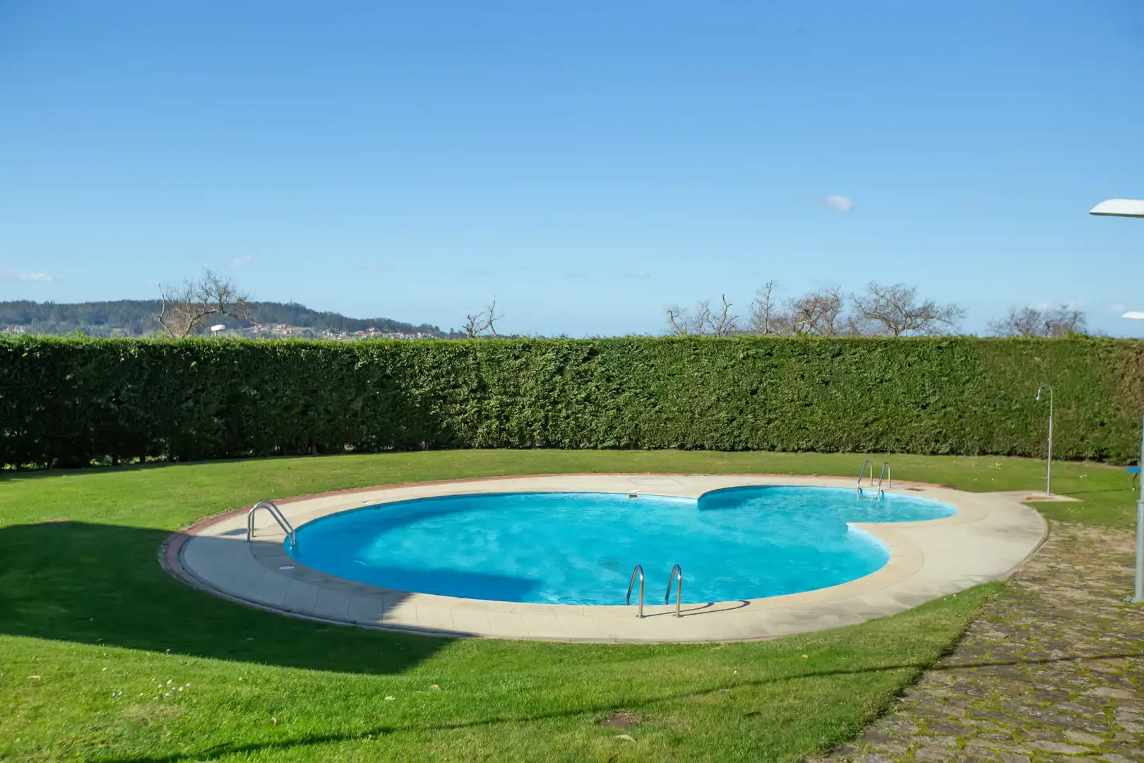 Schwimmbecken von Haus oder Chalet zum Verkauf in Sanxenxo mit Heizung, Privatgarten und Parkett