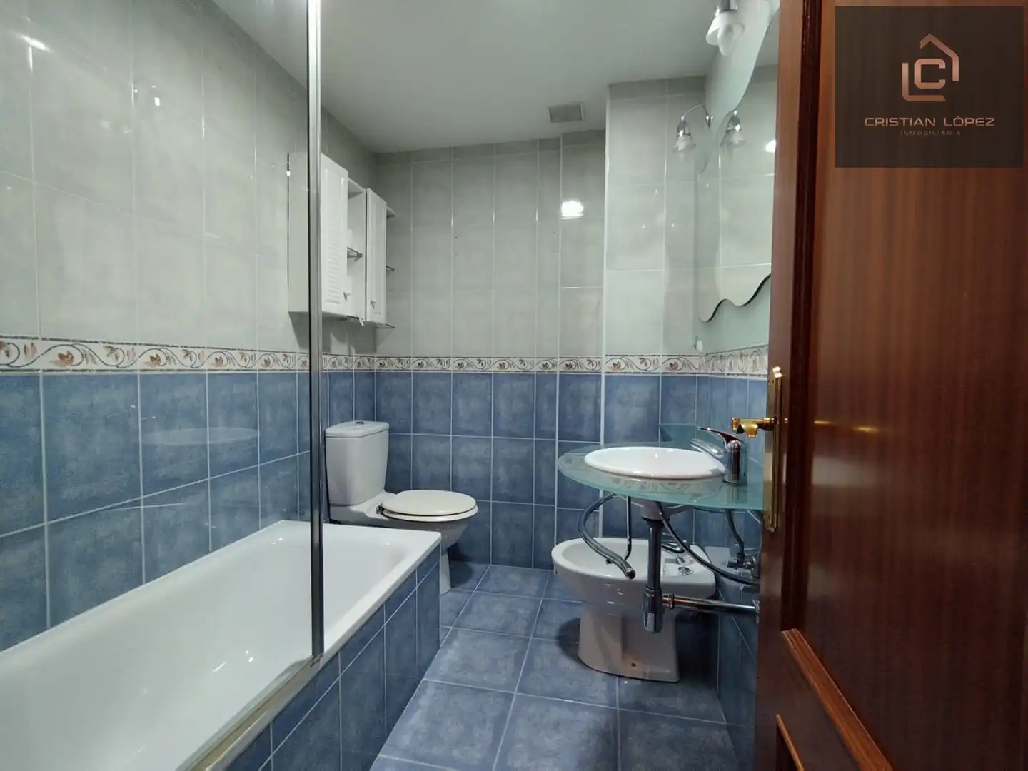 Baño de Piso en venta en A Coruña Capital  con Calefacción, Jardín privado y Parquet