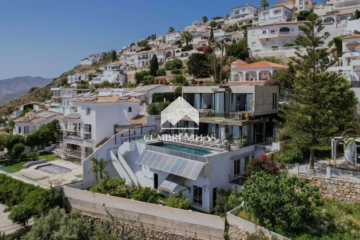 Exterior view of Houses for sale in Salobreña  with Private garden, Terrace and Storage room