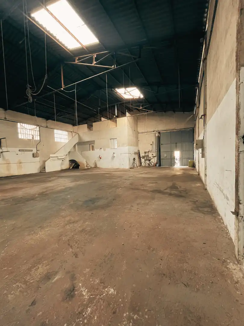 Nave industrial en venta en Parla