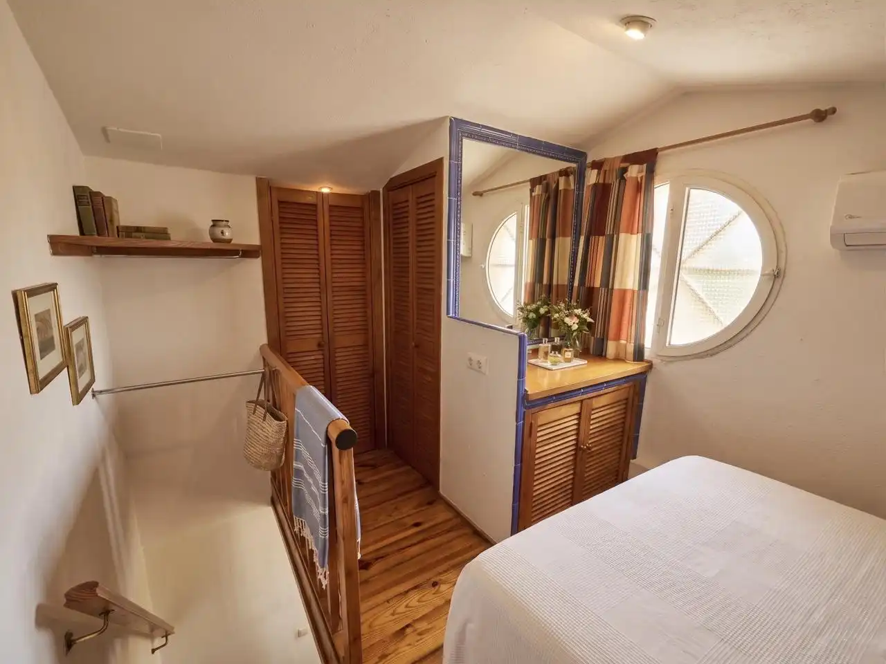 Dormitori de Apartament en venda en Valencina de la Concepción amb Aire condicionat, Piscina i Moblat