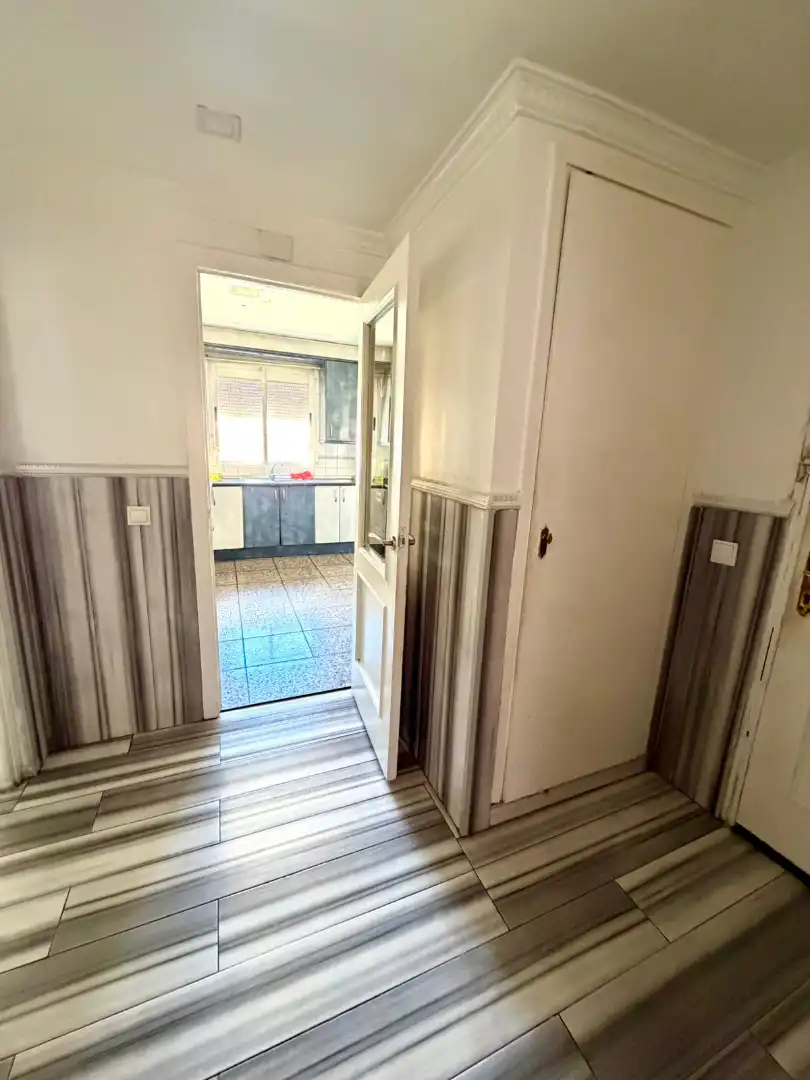Kitchen of Flat for sale in Madrid  with Air Conditioner, Heating and Storage room