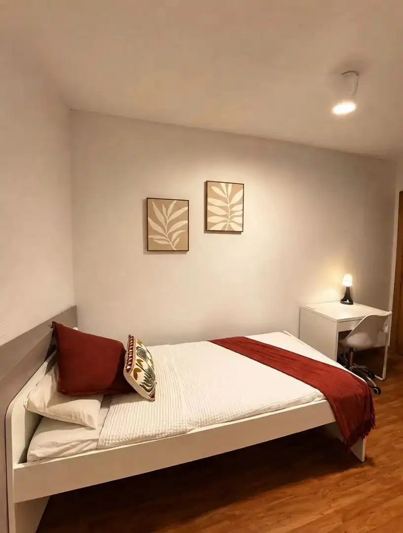 Schlafzimmer von Wohnung zur Miete in Madrid mit Klimaanlage, Heizung und Möbliert