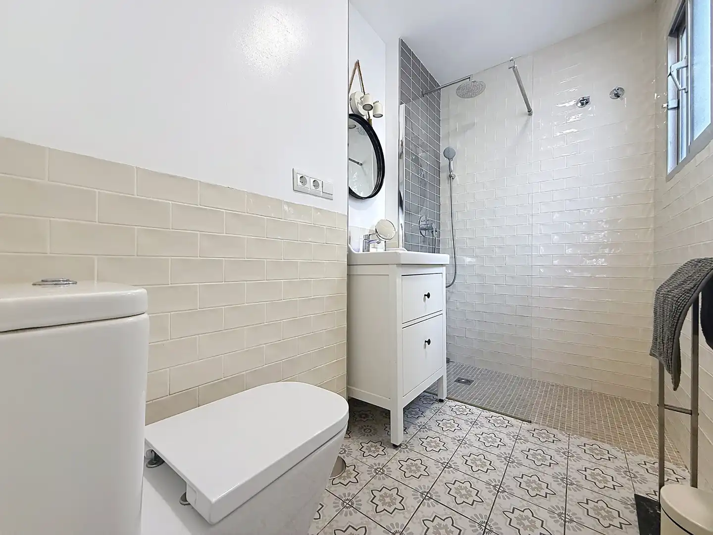 Bathroom of Houses for rent in Málaga  with Air Conditioner, Terrace and Furnished
